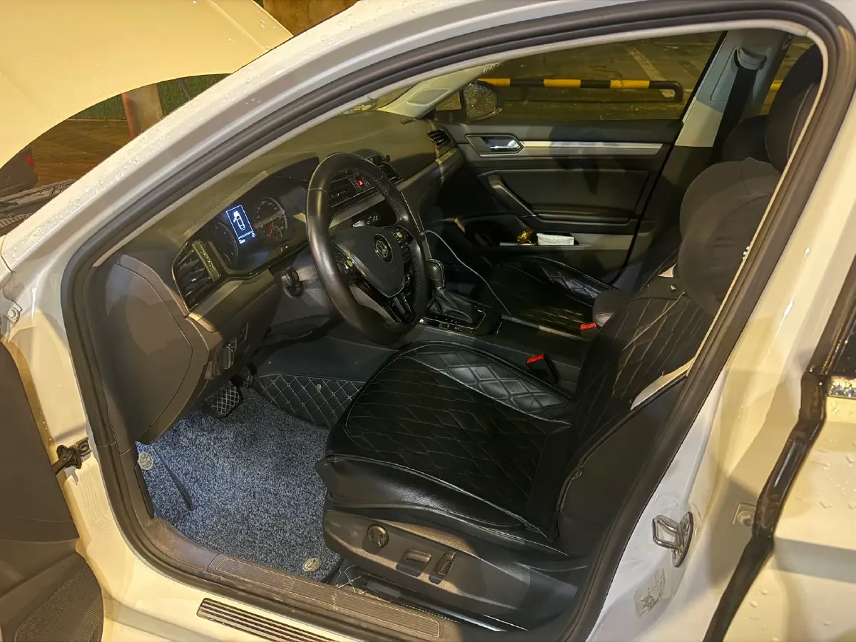 2019 Volkswagen Passat 1.4T 150HP L4 7DCT,autocango,china used car exporter,china ev exporter,chinese used car exporter,chinese used ev exporter