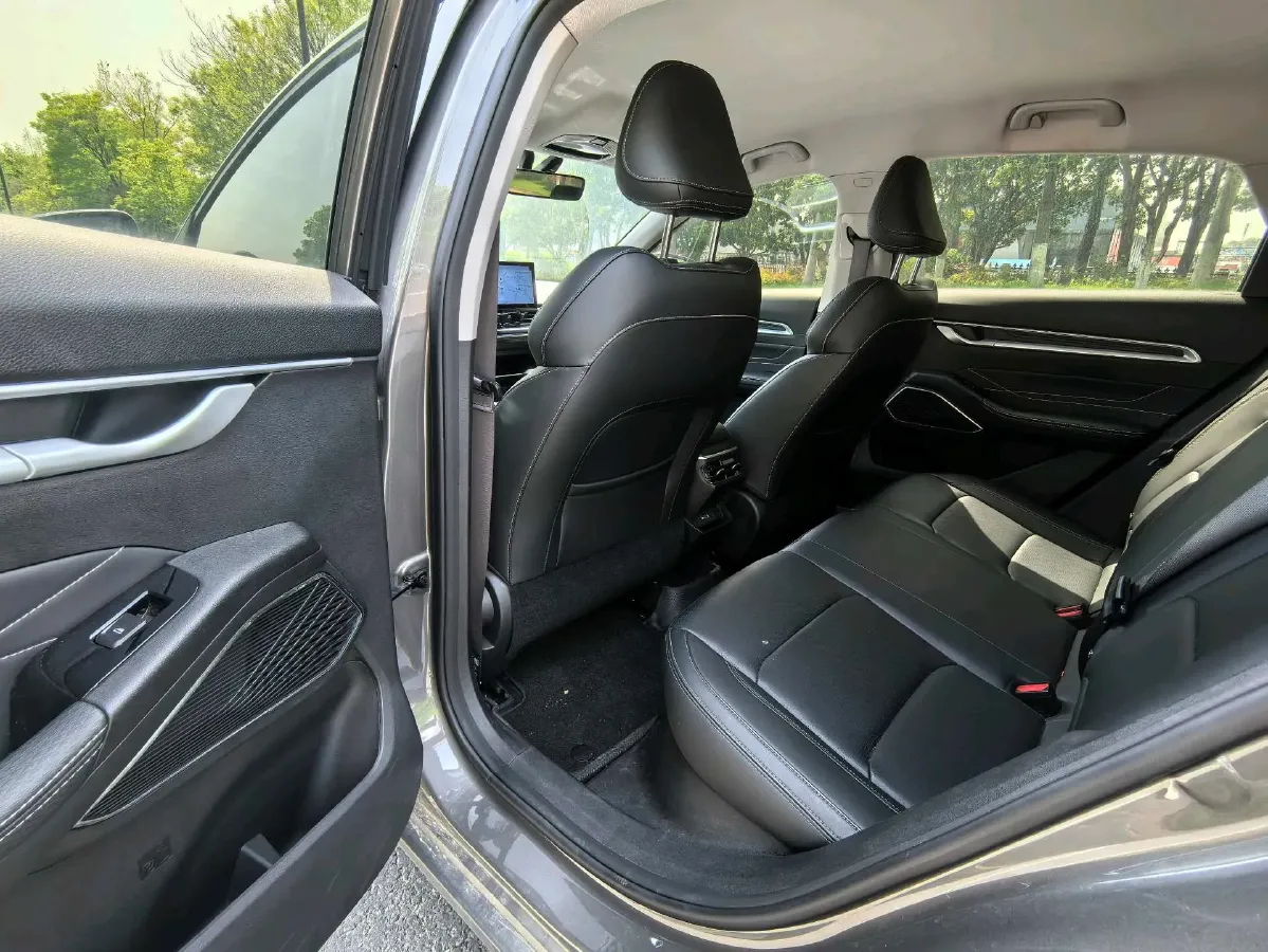 2023 Geely Emgrand 1.5L 127HP L4 CVT,autocango,china used car exporter,china ev exporter,chinese used car exporter,chinese used ev exporter