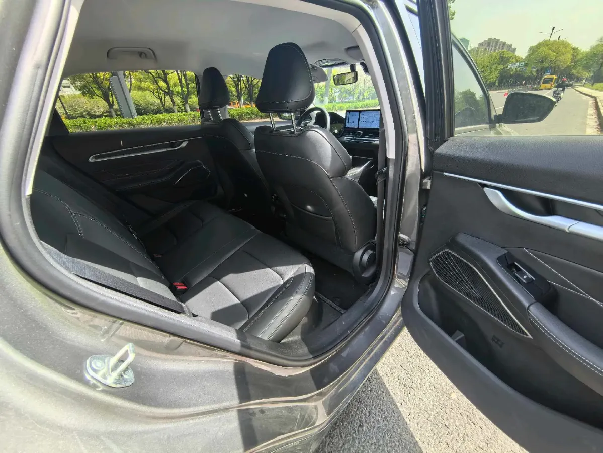 2023 Geely Emgrand 1.5L 127HP L4 CVT,autocango,china used car exporter,china ev exporter,chinese used car exporter,chinese used ev exporter