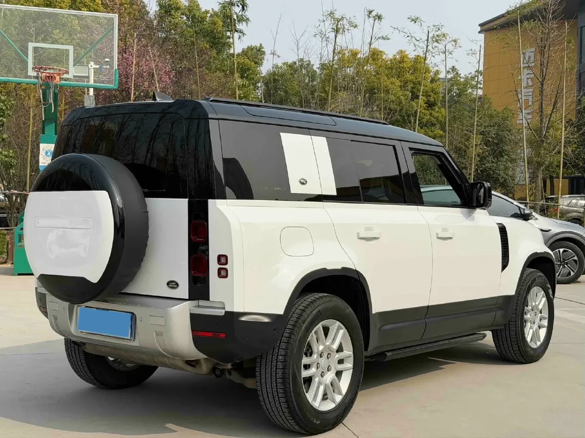 2023 Land Rover Defender 3.0T 400HP L6 8AT,autocango,china used car exporter,china ev exporter,chinese used car exporter,chinese used ev exporter