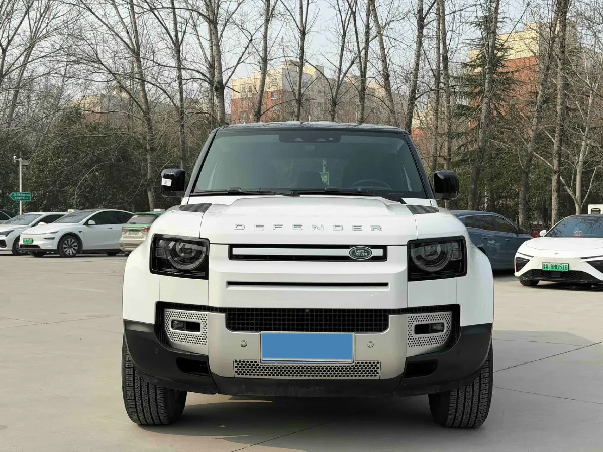 2023 Land Rover Defender 3.0T 400HP L6 8AT,autocango,china used car exporter,china ev exporter,chinese used car exporter,chinese used ev exporter