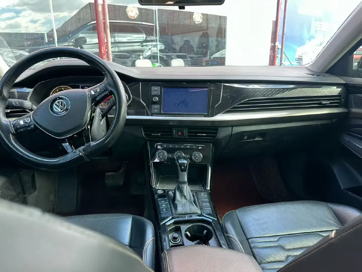 2019 Skoda Kodiak 2.0T 186HP L4 7DCT,autocango,china used car exporter,china ev exporter,chinese used car exporter,chinese used ev exporter