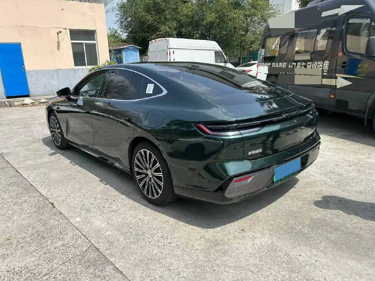 2025 Geely Galaxy Starshine 8 1.5T 163HP L4 3DHT PHEV 27.69KWH,autocango,china used car exporter,china ev exporter,chinese used car exporter,chinese used ev exporter