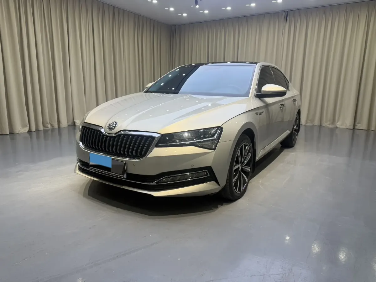 2023 Skoda Superb 1.4T 150HP L4 7DCT,autocango,china used car exporter,china ev exporter,chinese used car exporter,chinese used ev exporter