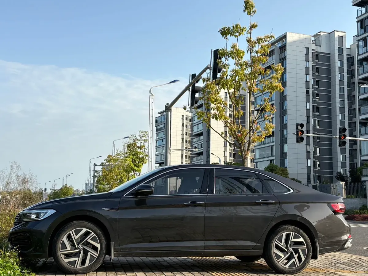 2023 Volkswagen Sagitar 1.5T 160HP L4 7DCT,autocango,china used car exporter,china ev exporter,chinese used car exporter,chinese used ev exporter