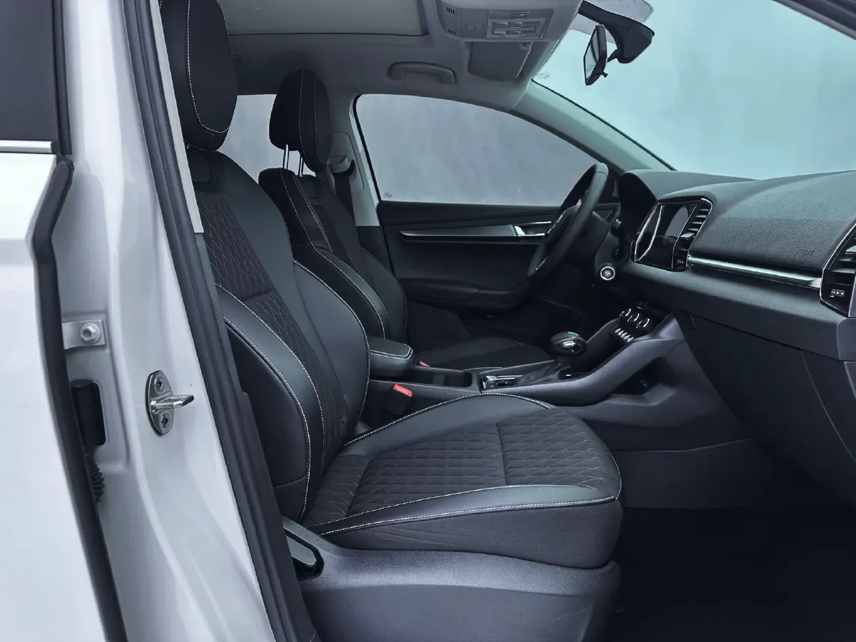 2021 Skoda Karoq 1.4T 150HP L4 7DCT,autocango,china used car exporter,china ev exporter,chinese used car exporter,chinese used ev exporter