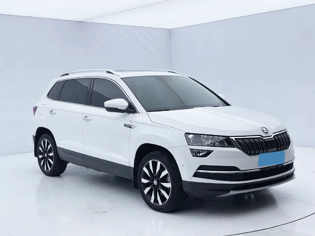 2021 Skoda Karoq 1.4T 150HP L4 7DCT,autocango,china used car exporter,china ev exporter,chinese used car exporter,chinese used ev exporter