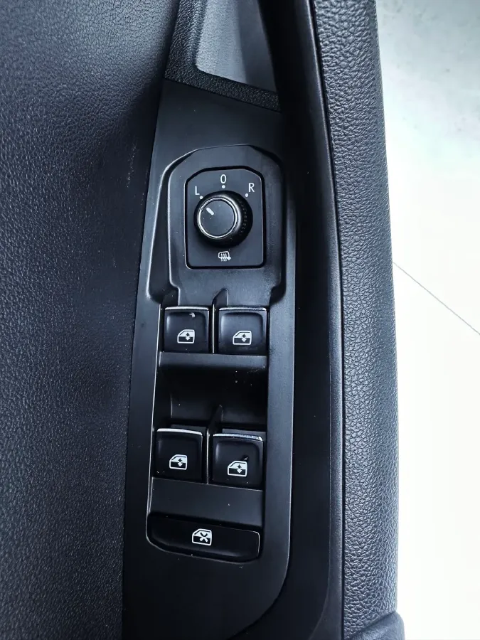 2021 Skoda Karoq 1.4T 150HP L4 7DCT,autocango,china used car exporter,china ev exporter,chinese used car exporter,chinese used ev exporter