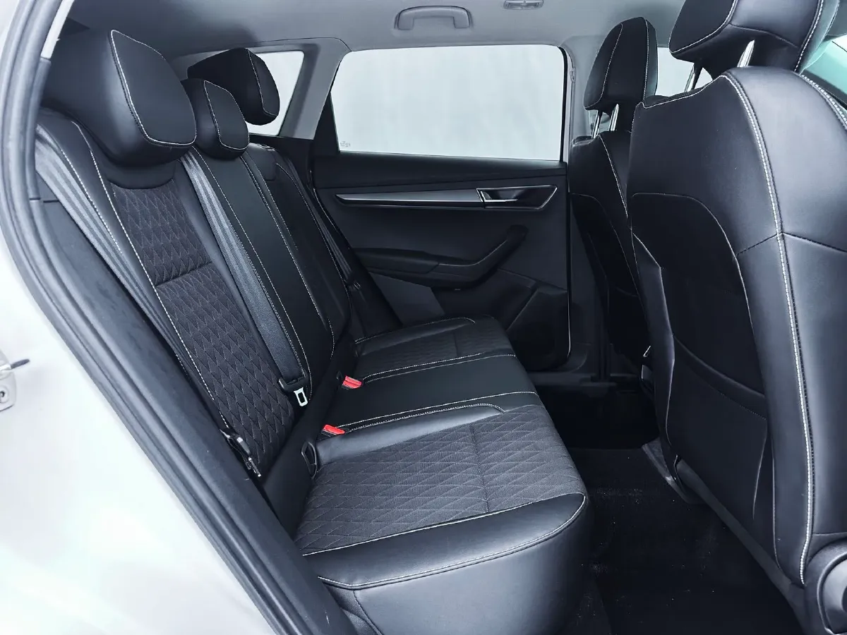 2021 Skoda Karoq 1.4T 150HP L4 7DCT,autocango,china used car exporter,china ev exporter,chinese used car exporter,chinese used ev exporter