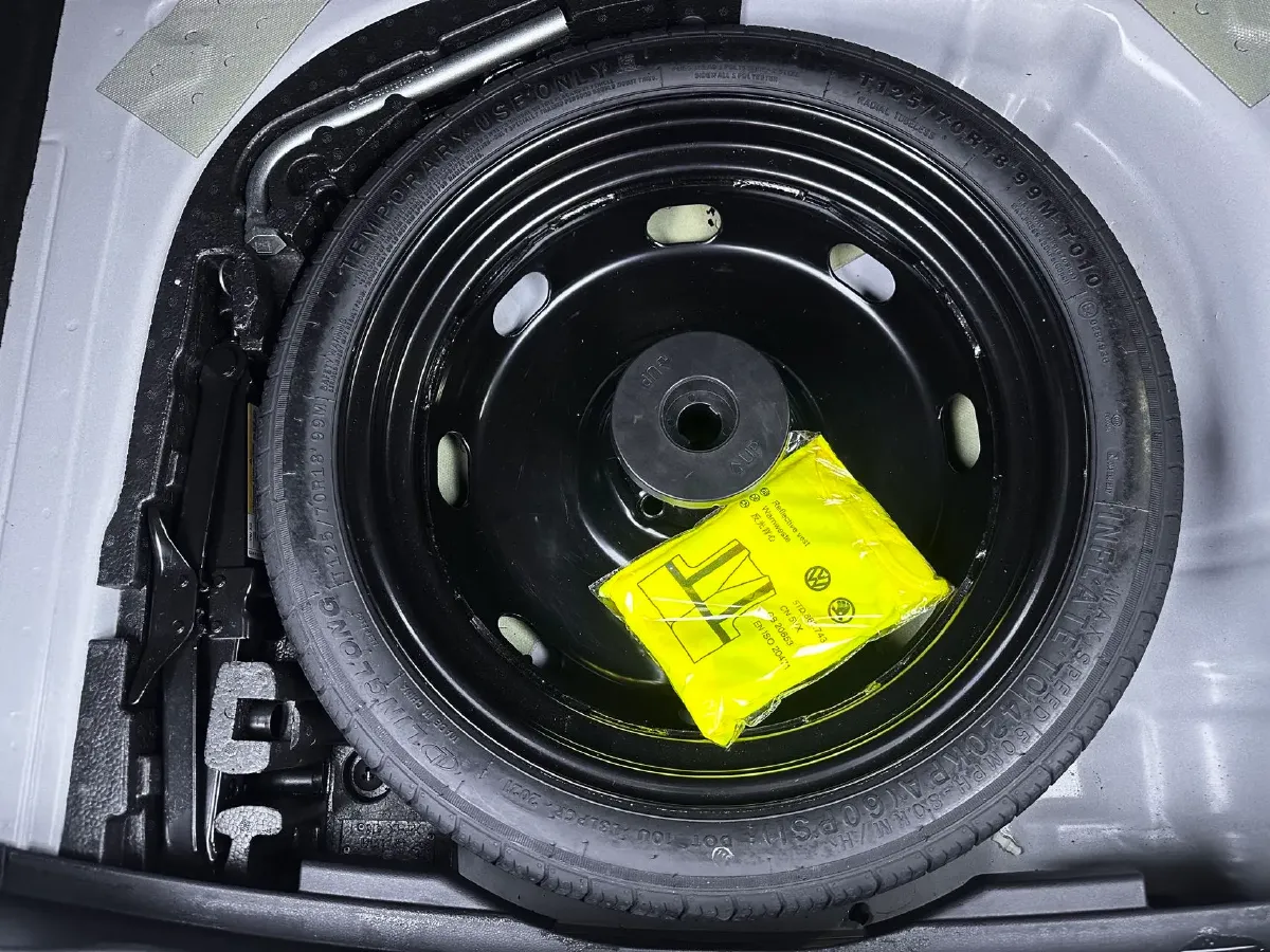 2021 Skoda Karoq 1.4T 150HP L4 7DCT,autocango,china used car exporter,china ev exporter,chinese used car exporter,chinese used ev exporter