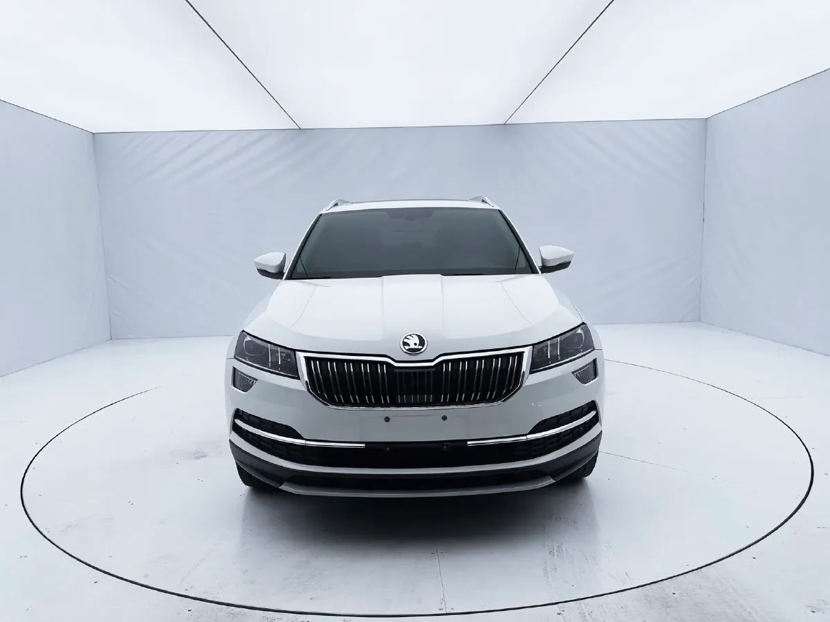 2021 Skoda Karoq 1.4T 150HP L4 7DCT,autocango,china used car exporter,china ev exporter,chinese used car exporter,chinese used ev exporter