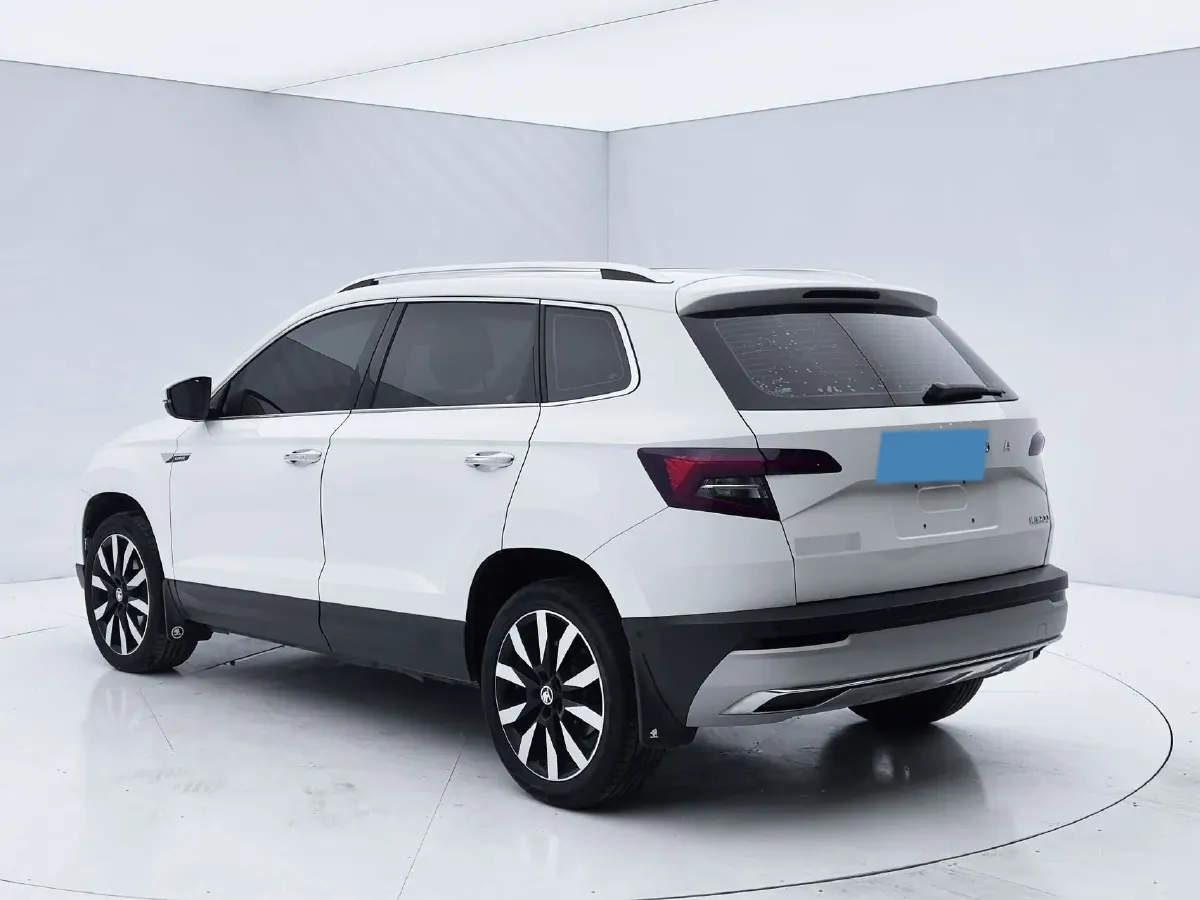2021 Skoda Karoq 1.4T 150HP L4 7DCT,autocango,china used car exporter,china ev exporter,chinese used car exporter,chinese used ev exporter