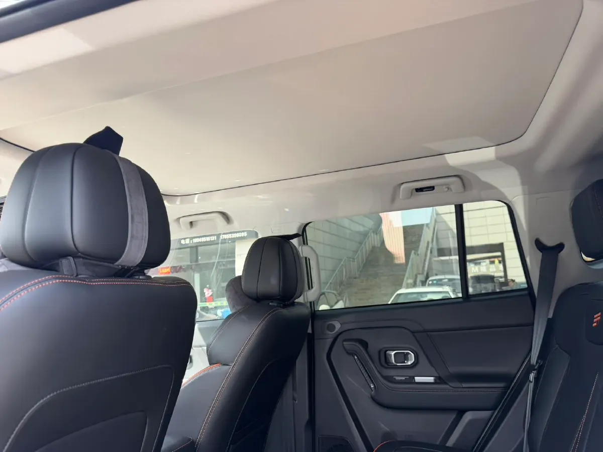 2025 MAXUS XinTu V70 2.0T 150HP L4 9AT,autocango,china used car exporter,china ev exporter,chinese used car exporter,chinese used ev exporter