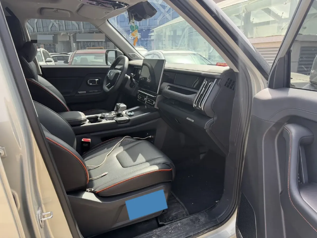 2025 MAXUS XinTu V70 2.0T 150HP L4 9AT,autocango,china used car exporter,china ev exporter,chinese used car exporter,chinese used ev exporter