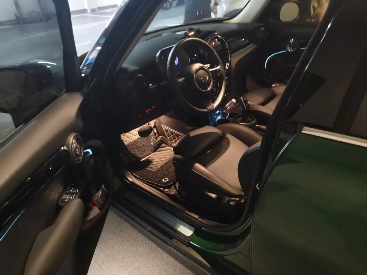 2022 MINI MINI 1.5T 136HP L3 7DCT,autocango,china used car exporter,china ev exporter,chinese used car exporter,chinese used ev exporter