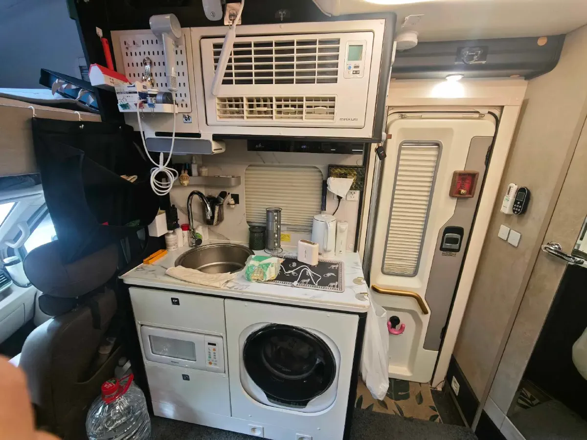 2022 MAXUS V100 RV 2.0T 150HP L4 6AT,autocango,china used car exporter,china ev exporter,chinese used car exporter,chinese used ev exporter