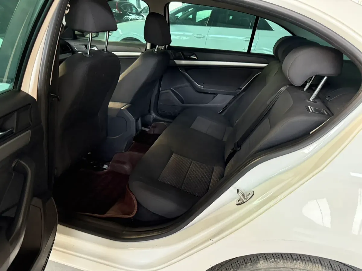 2018 Skoda Karoq 1.4T 150HP L4 7DCT,autocango,china used car exporter,china ev exporter,chinese used car exporter,chinese used ev exporter