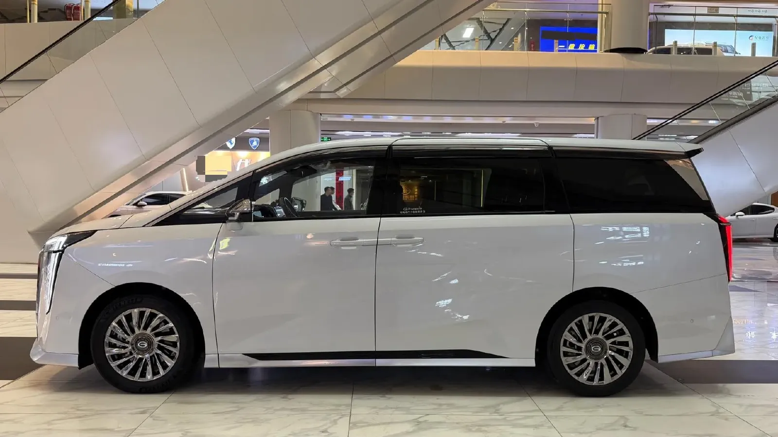 2024 GAC Trumpchi M8 2.0T 252HP L4 8AT,autocango,china used car exporter,china ev exporter,chinese used car exporter,chinese used ev exporter