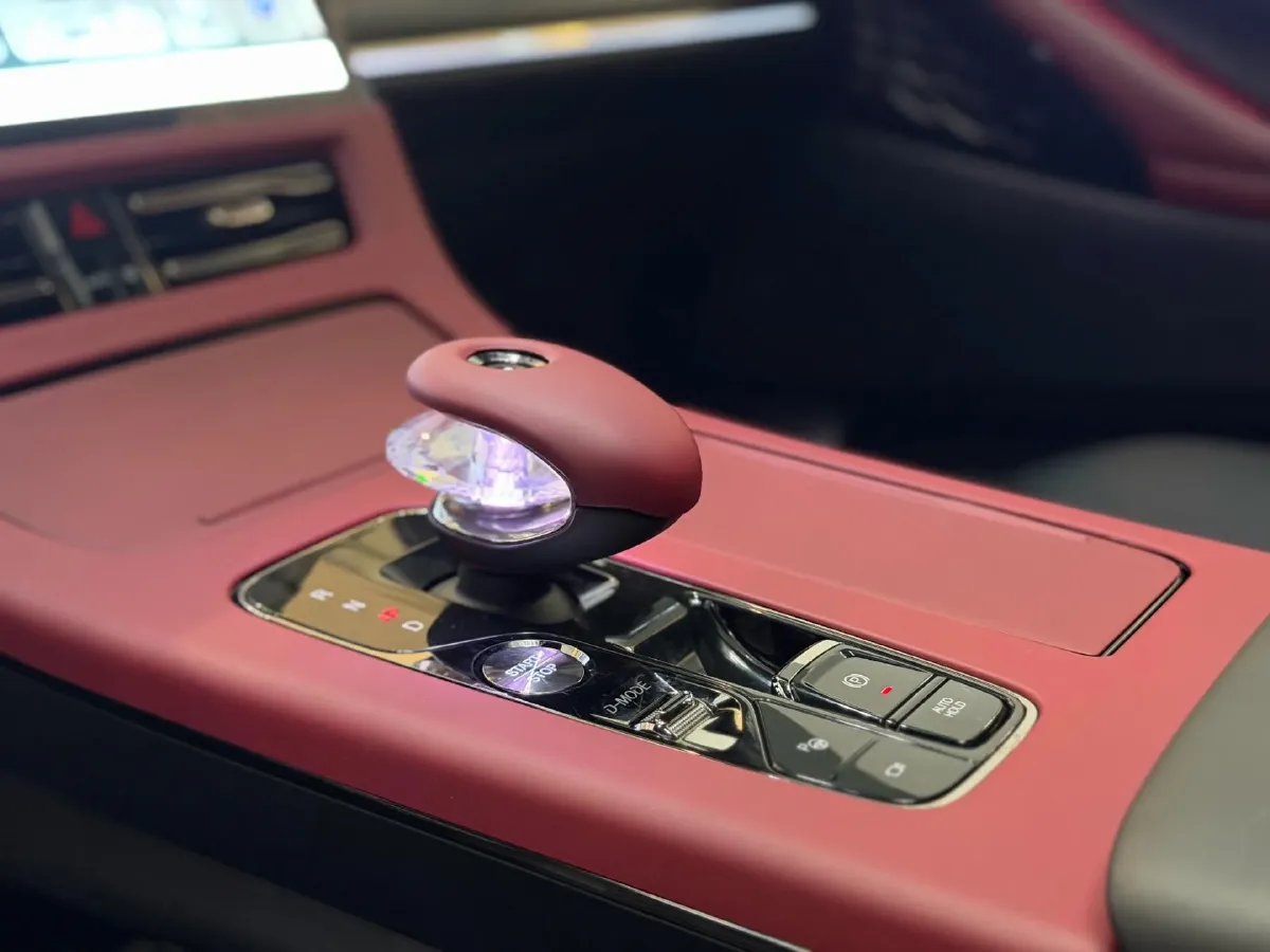 2024 GAC Trumpchi M8 2.0T 252HP L4 8AT,autocango,china used car exporter,china ev exporter,chinese used car exporter,chinese used ev exporter