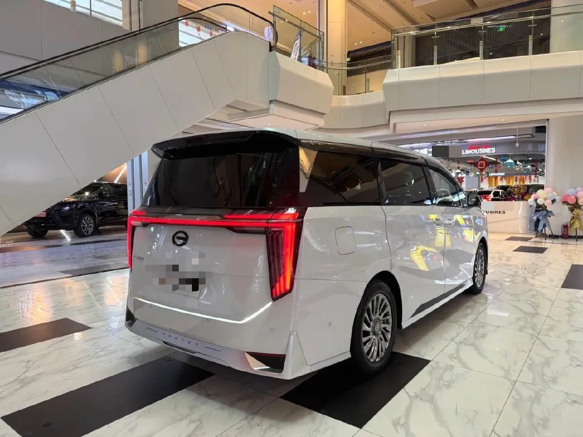 2024 GAC Trumpchi M8 2.0T 252HP L4 8AT,autocango,china used car exporter,china ev exporter,chinese used car exporter,chinese used ev exporter