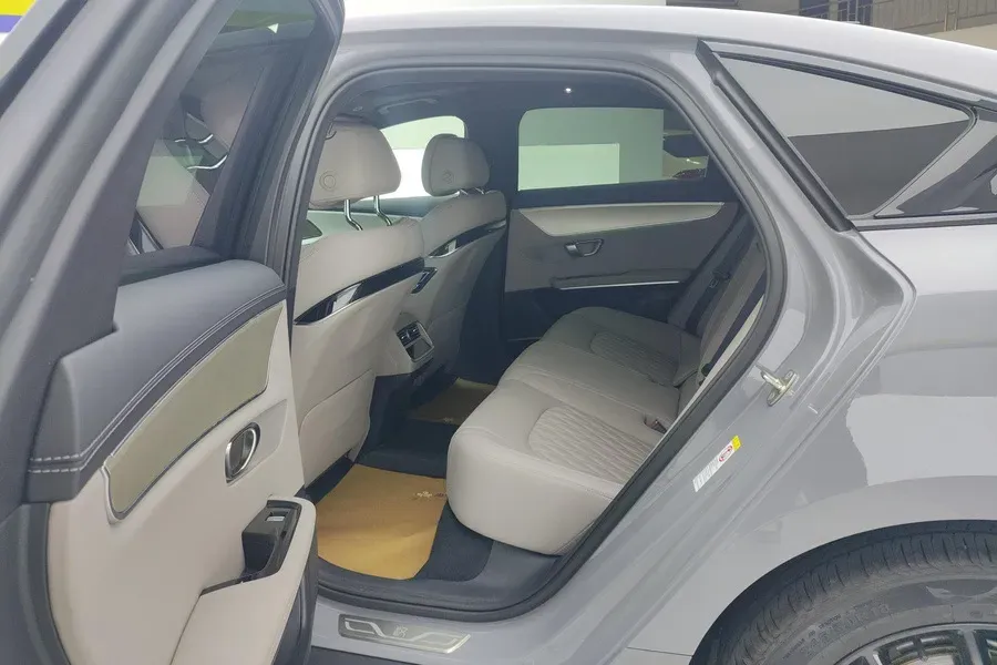 2025 BYD Han 1.5T 156HP L4 E-CVT PHEV,autocango,china used car exporter,china ev exporter,chinese used car exporter,chinese used ev exporter