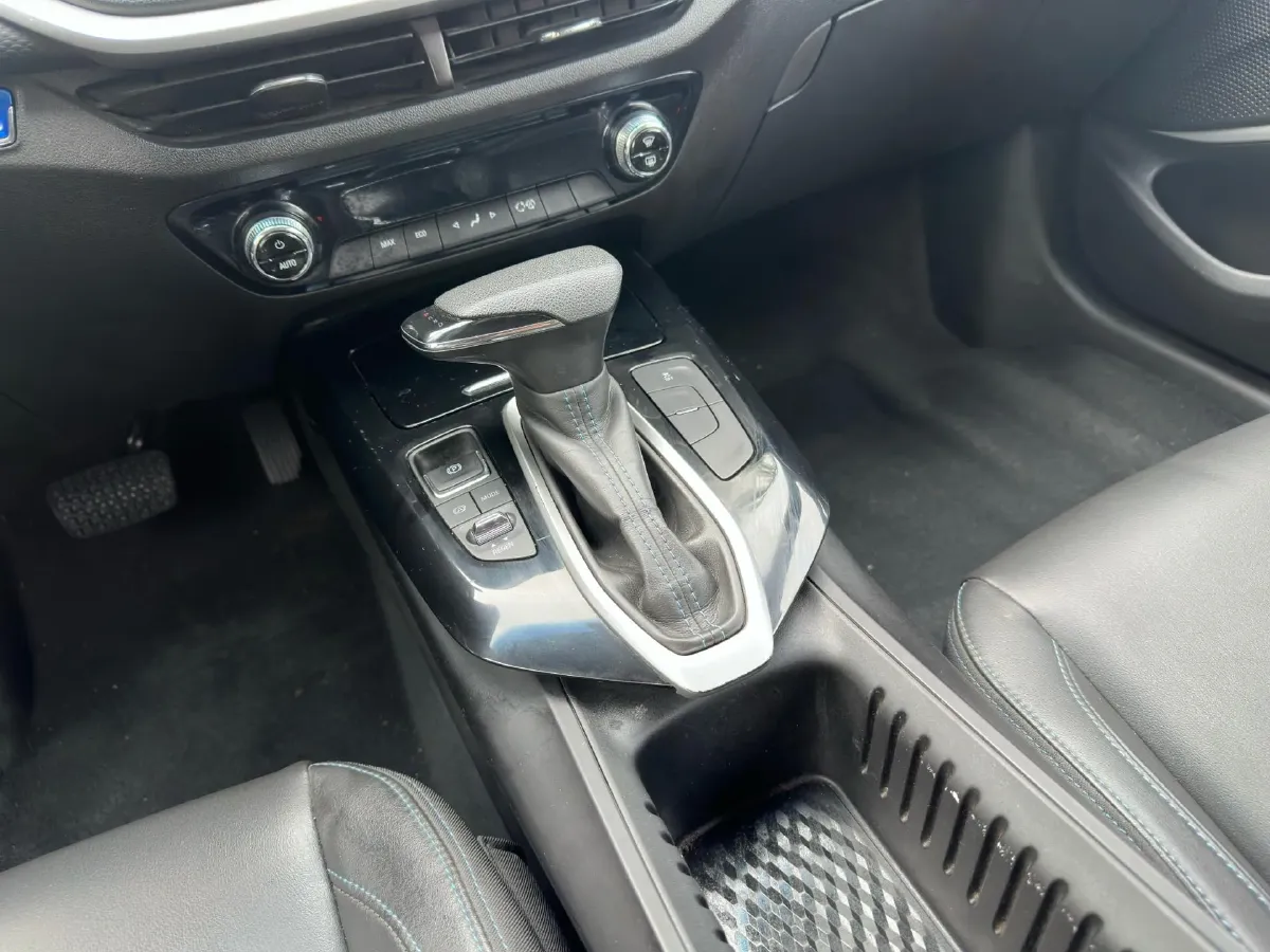 2020 Chevrolet Menlo BEV 52.5KWH,autocango,china used car exporter,china ev exporter,chinese used car exporter,chinese used ev exporter