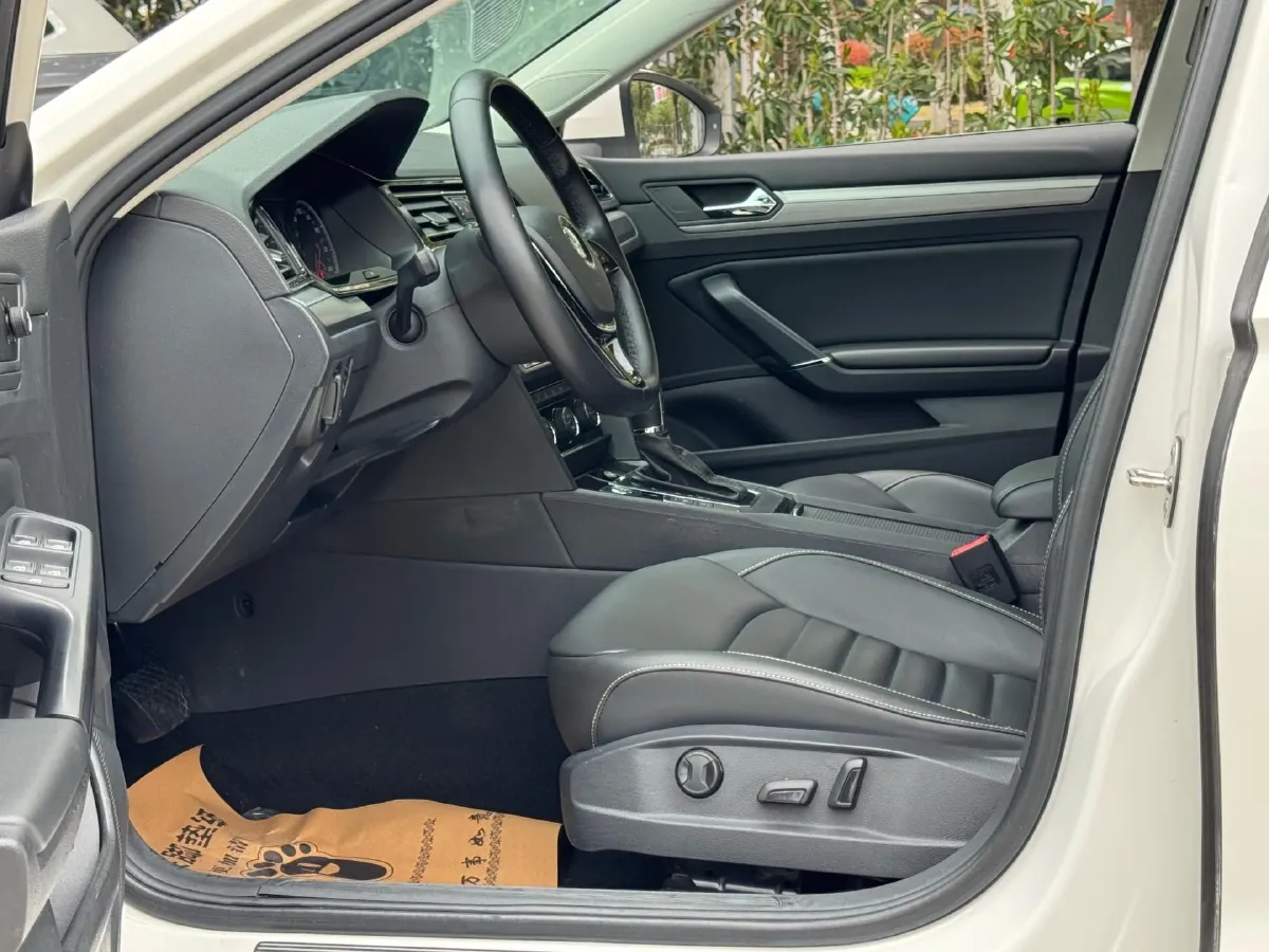 2019 Volkswagen Passat 1.4T 150HP L4 7DCT,autocango,china used car exporter,china ev exporter,chinese used car exporter,chinese used ev exporter