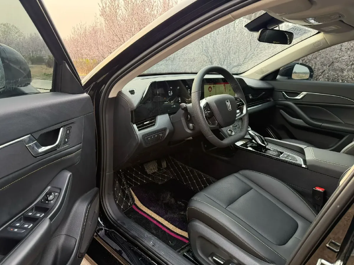 2023 Bestune B70 1.5T 169HP L4 7DCT,autocango,china used car exporter,china ev exporter,chinese used car exporter,chinese used ev exporter