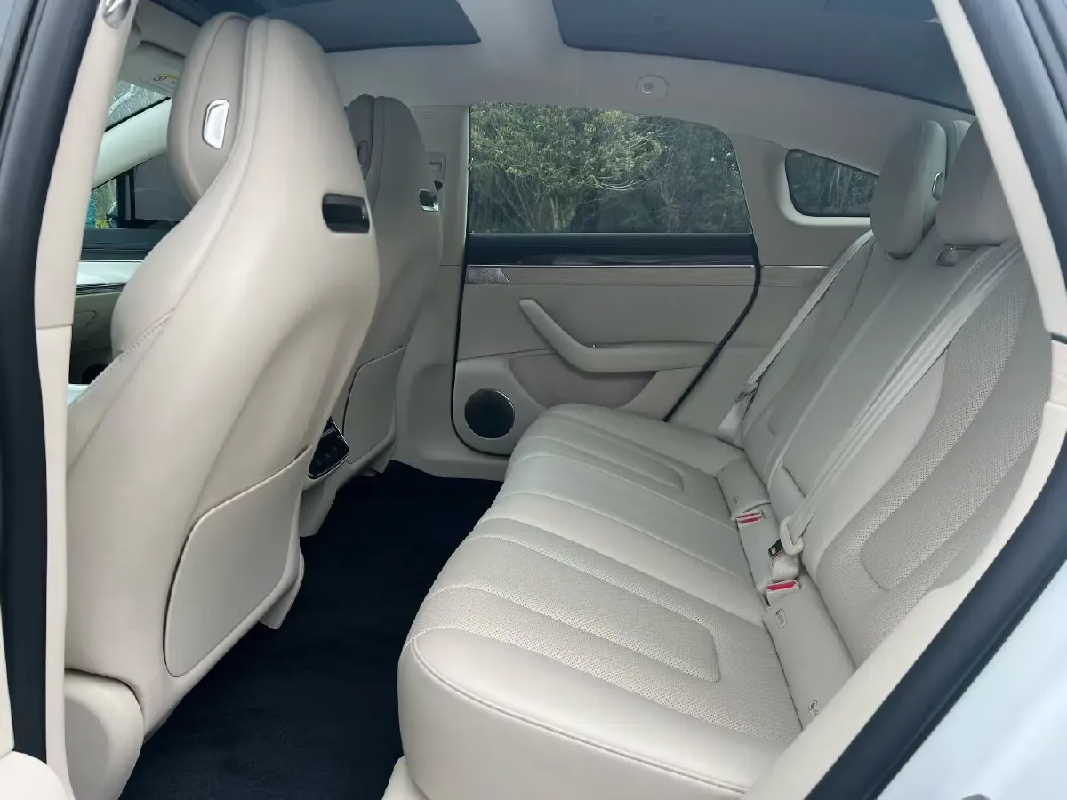 2024 Luxeed S7 BEV 82KWH,autocango,china used car exporter,china ev exporter,chinese used car exporter,chinese used ev exporter