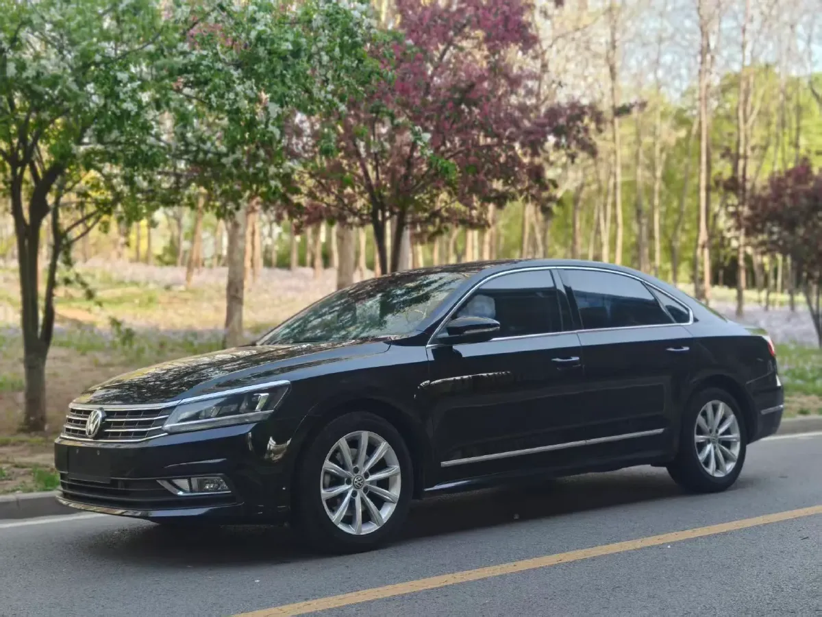 2017 Volkswagen Passat 1.8T 180HP L4 7DCT,autocango,china used car exporter,china ev exporter,chinese used car exporter,chinese used ev exporter