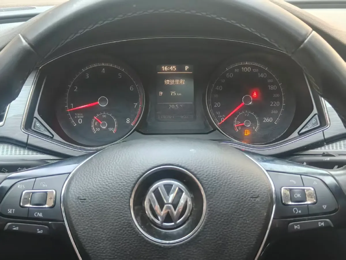 2017 Volkswagen Passat 1.8T 180HP L4 7DCT,autocango,china used car exporter,china ev exporter,chinese used car exporter,chinese used ev exporter