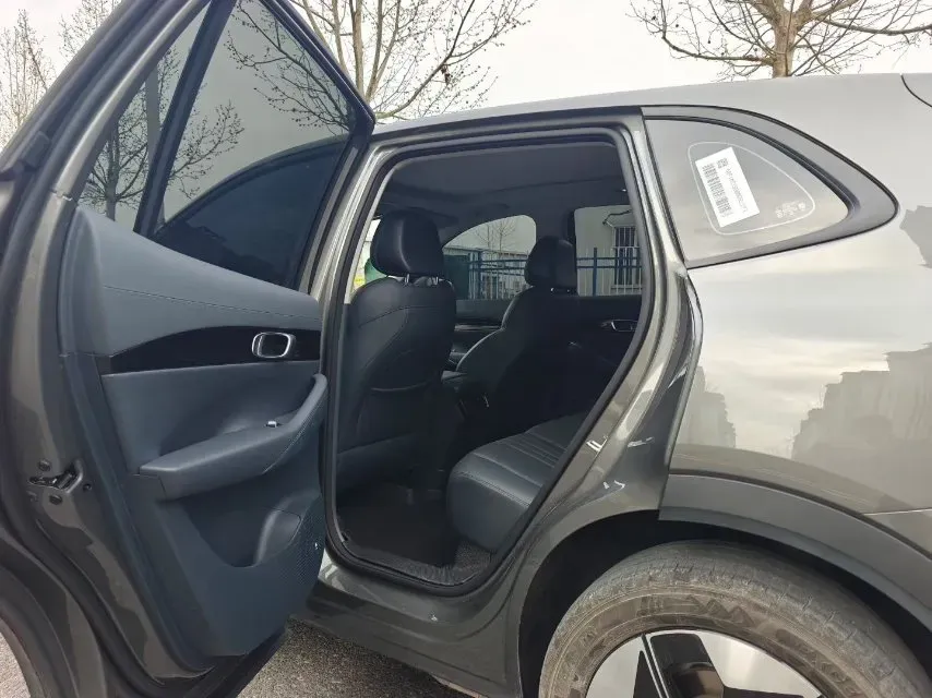 2024 Geely Emgrand L HiP 1.5T 181HP L4 3DHT PHEV 15.5KWH,autocango,china used car exporter,china ev exporter,chinese used car exporter,chinese used ev exporter