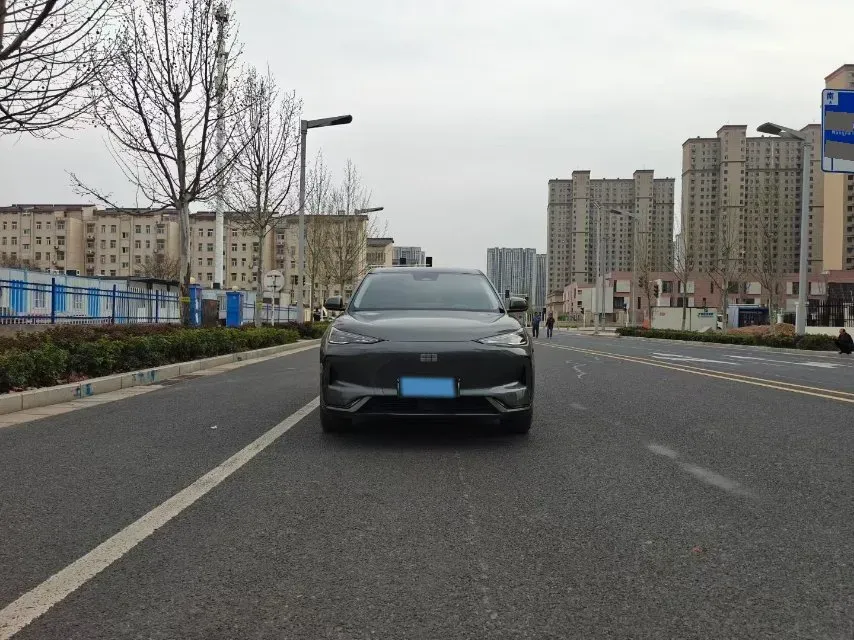 2024 Geely Emgrand L HiP 1.5T 181HP L4 3DHT PHEV 15.5KWH,autocango,china used car exporter,china ev exporter,chinese used car exporter,chinese used ev exporter