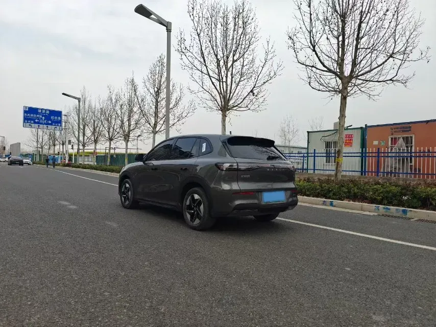 2024 Geely Emgrand L HiP 1.5T 181HP L4 3DHT PHEV 15.5KWH,autocango,china used car exporter,china ev exporter,chinese used car exporter,chinese used ev exporter