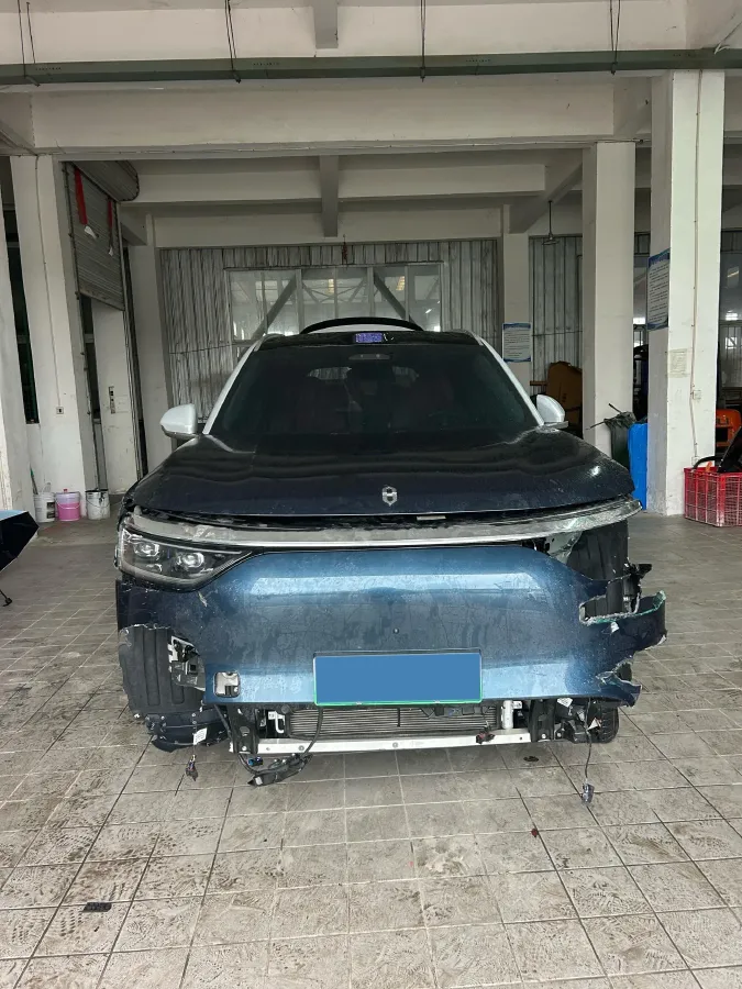 2025 AITO AITO M8 REEV 160HP REEV 53.4KWH,autocango,china used car exporter,china ev exporter,chinese used car exporter,chinese used ev exporter