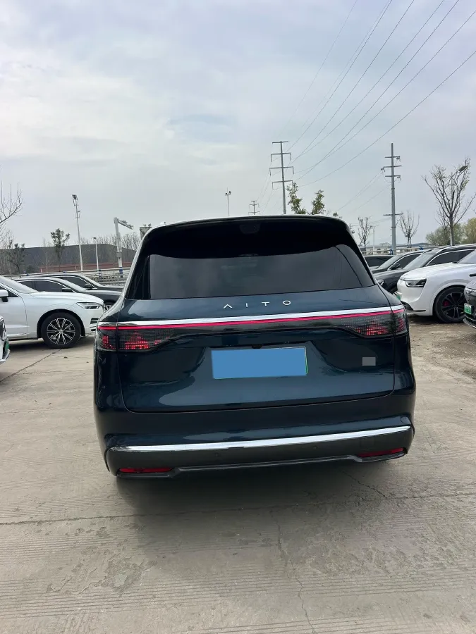 2025 AITO AITO M8 REEV 160HP REEV 53.4KWH,autocango,china used car exporter,china ev exporter,chinese used car exporter,chinese used ev exporter