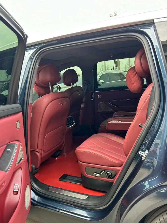 2025 AITO AITO M8 REEV 160HP REEV 53.4KWH,autocango,china used car exporter,china ev exporter,chinese used car exporter,chinese used ev exporter