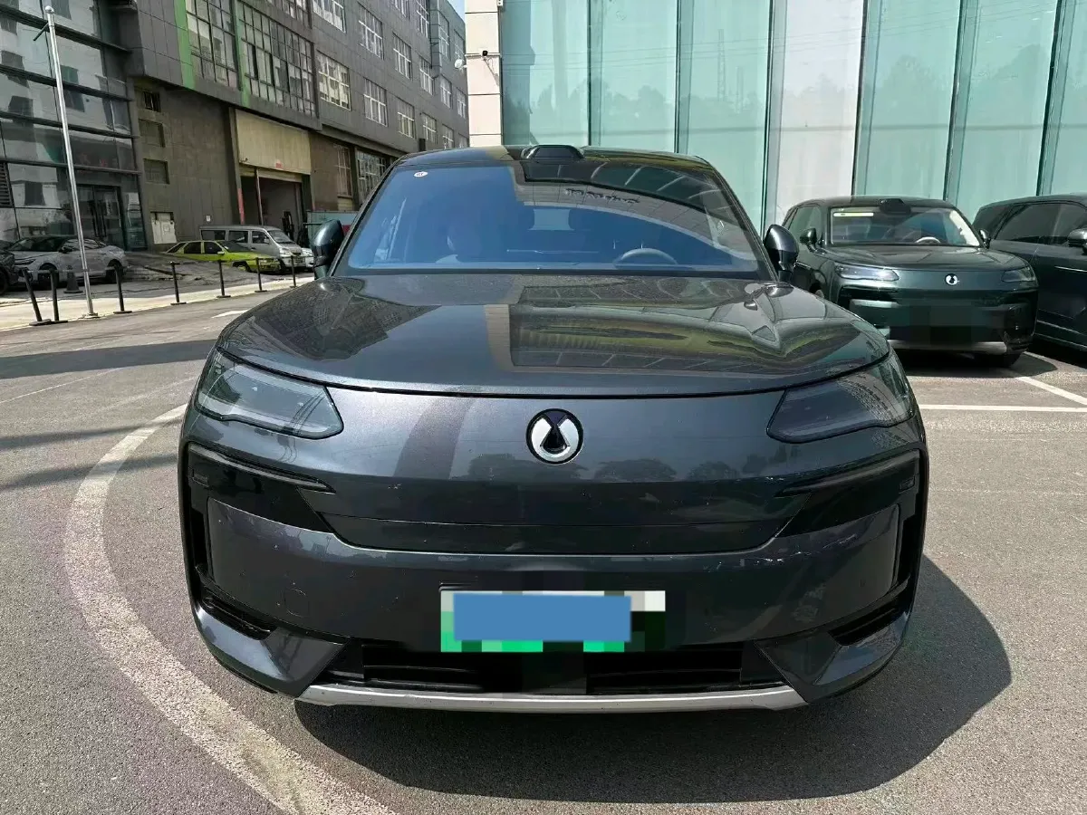 2025 Denza DenzaN9 2.0T 207HP L4 E-CVT PHEV,autocango,china used car exporter,china ev exporter,chinese used car exporter,chinese used ev exporter