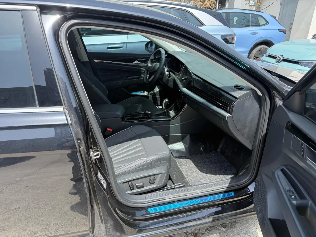 2024 Volkswagen Passat 2.0T 186HP L4 7DCT,autocango,china used car exporter,china ev exporter,chinese used car exporter,chinese used ev exporter