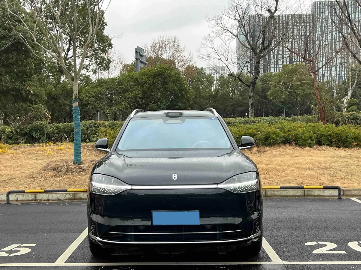 2025 AITO AITO M9 REEV 160HP REEV 52KWH,autocango,china used car exporter,china ev exporter,chinese used car exporter,chinese used ev exporter