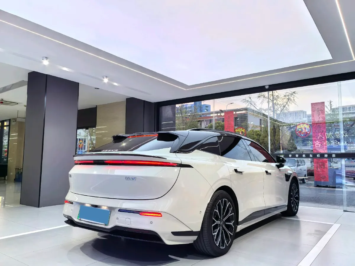2025 Zeekr 007GT BEV 100.01KWH,autocango,china used car exporter,china ev exporter,chinese used car exporter,chinese used ev exporter