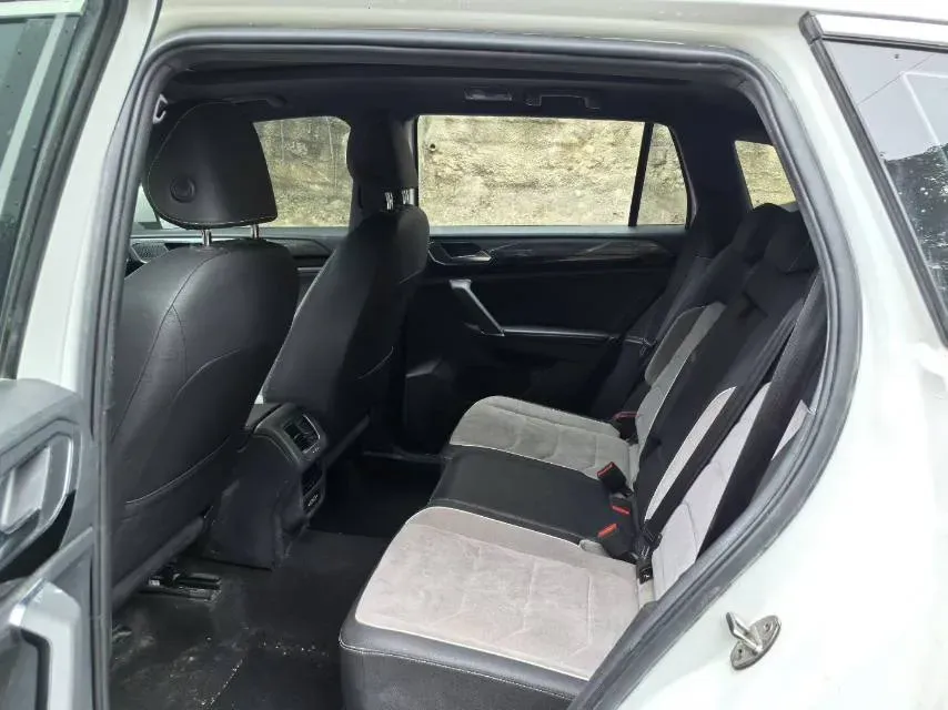 2020 Volkswagen Tayron 2.0T 220HP L4 7DCT,autocango,china used car exporter,china ev exporter,chinese used car exporter,chinese used ev exporter