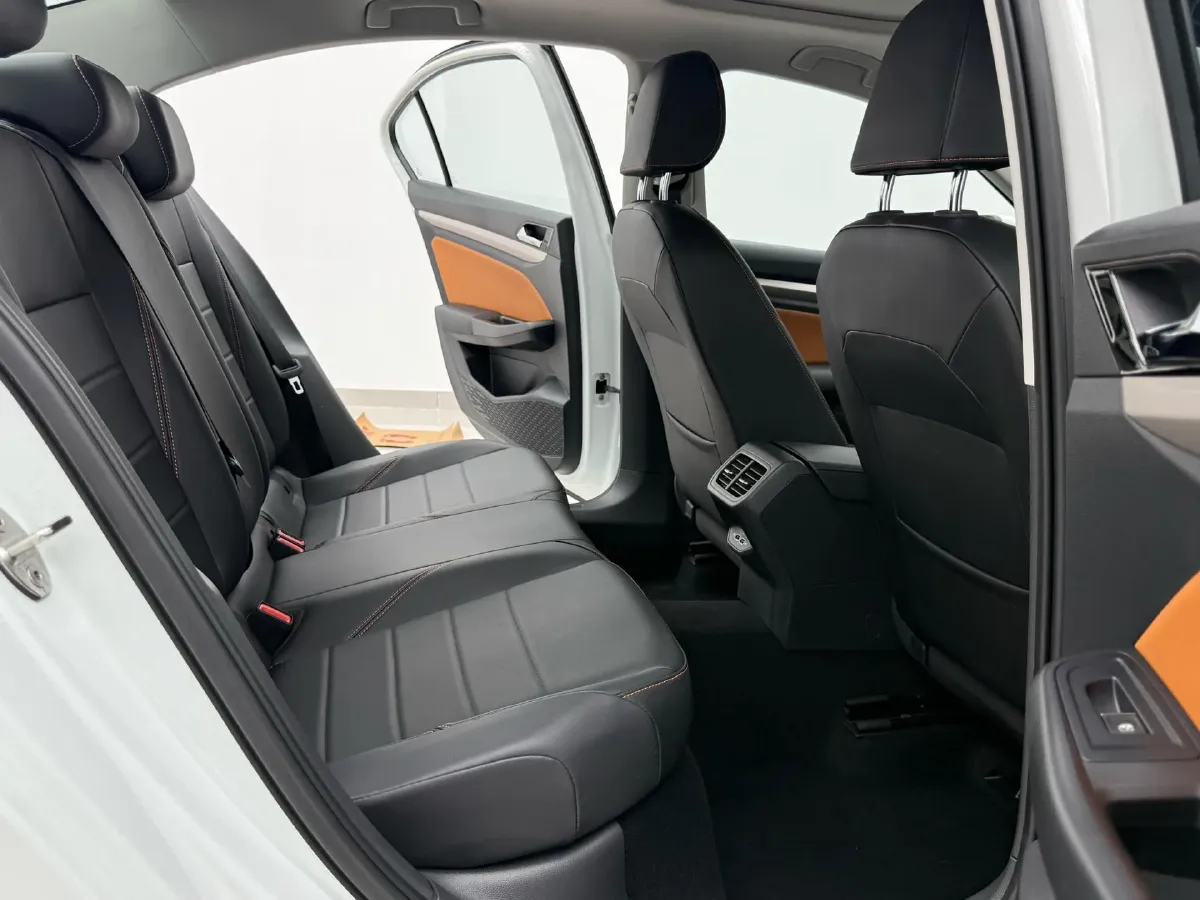 2023 Volkswagen Bora 1.2T 116HP L4 7DCT,autocango,china used car exporter,china ev exporter,chinese used car exporter,chinese used ev exporter