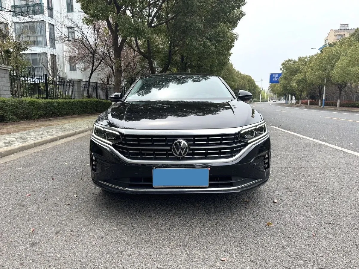 2023 Volkswagen Passat 2.0T 186HP L4 7DCT,autocango,china used car exporter,china ev exporter,chinese used car exporter,chinese used ev exporter