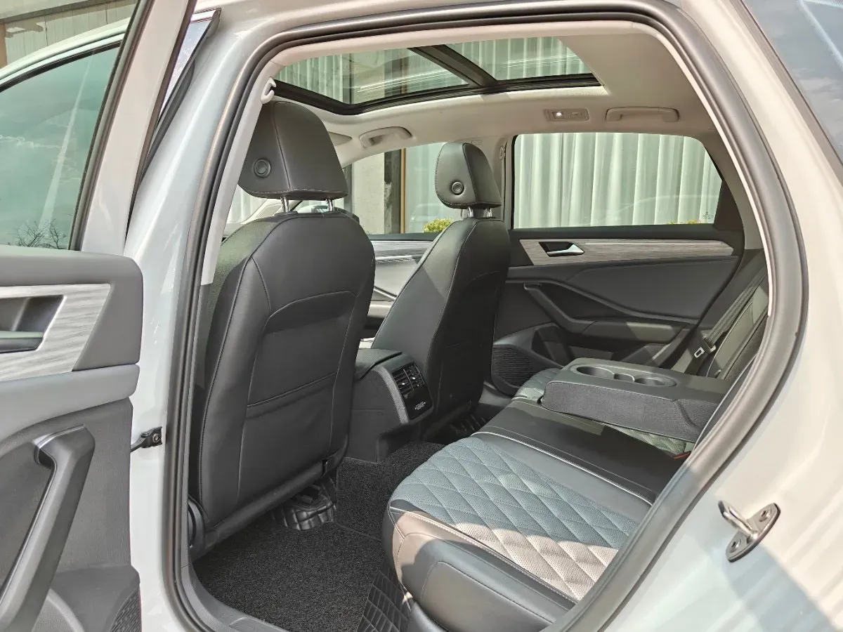 2024 Volkswagen Sagitar 1.5T 160HP L4 7DCT,autocango,china used car exporter,china ev exporter,chinese used car exporter,chinese used ev exporter