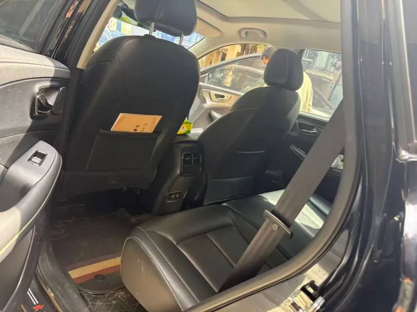 2021 Roewe RX5 1.5T 181HP L4 7DCT,autocango,china used car exporter,china ev exporter,chinese used car exporter,chinese used ev exporter