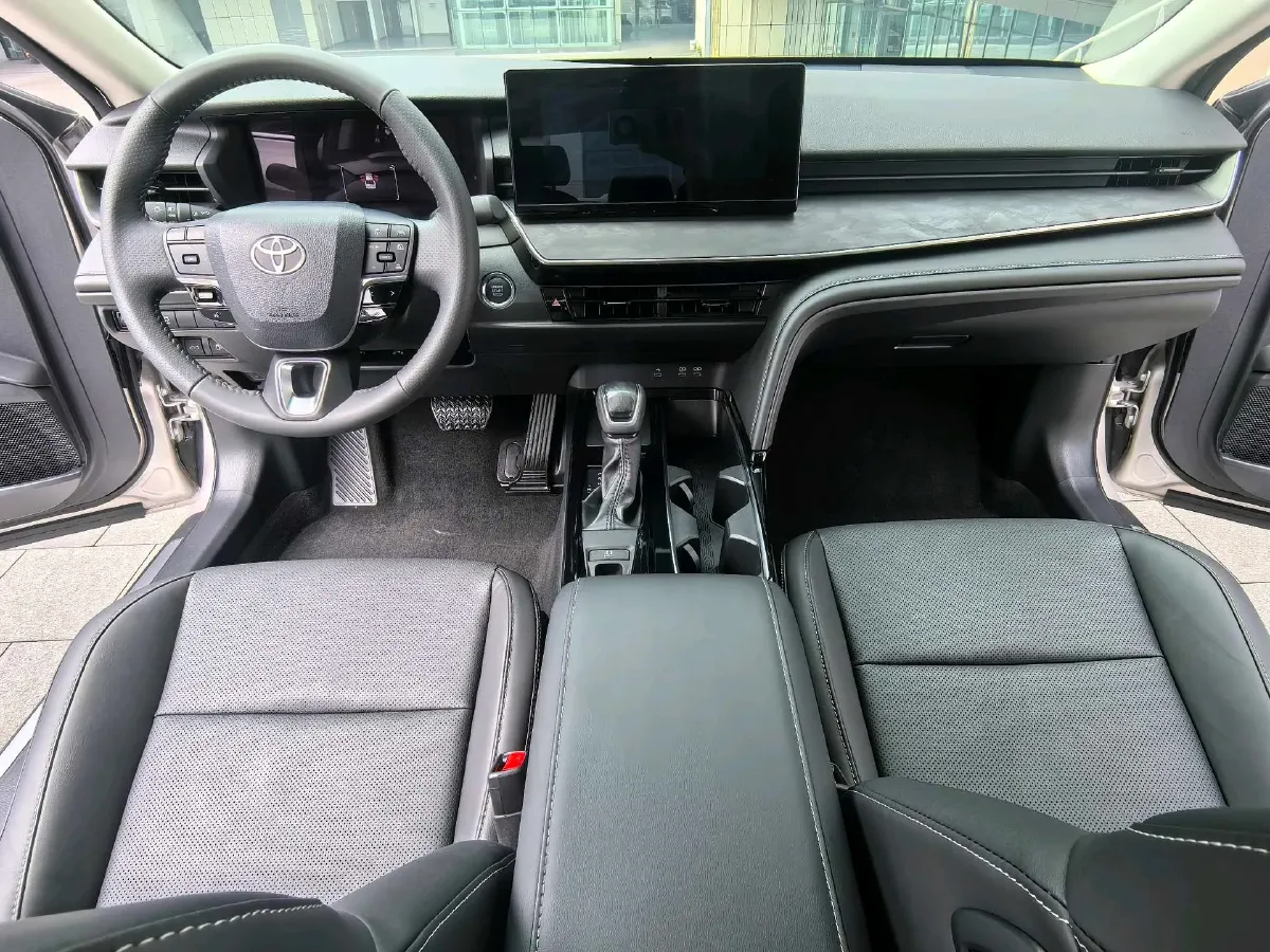 2024 Toyota Camry 2.0L 173HP L4 CVT,autocango,china used car exporter,china ev exporter,chinese used car exporter,chinese used ev exporter