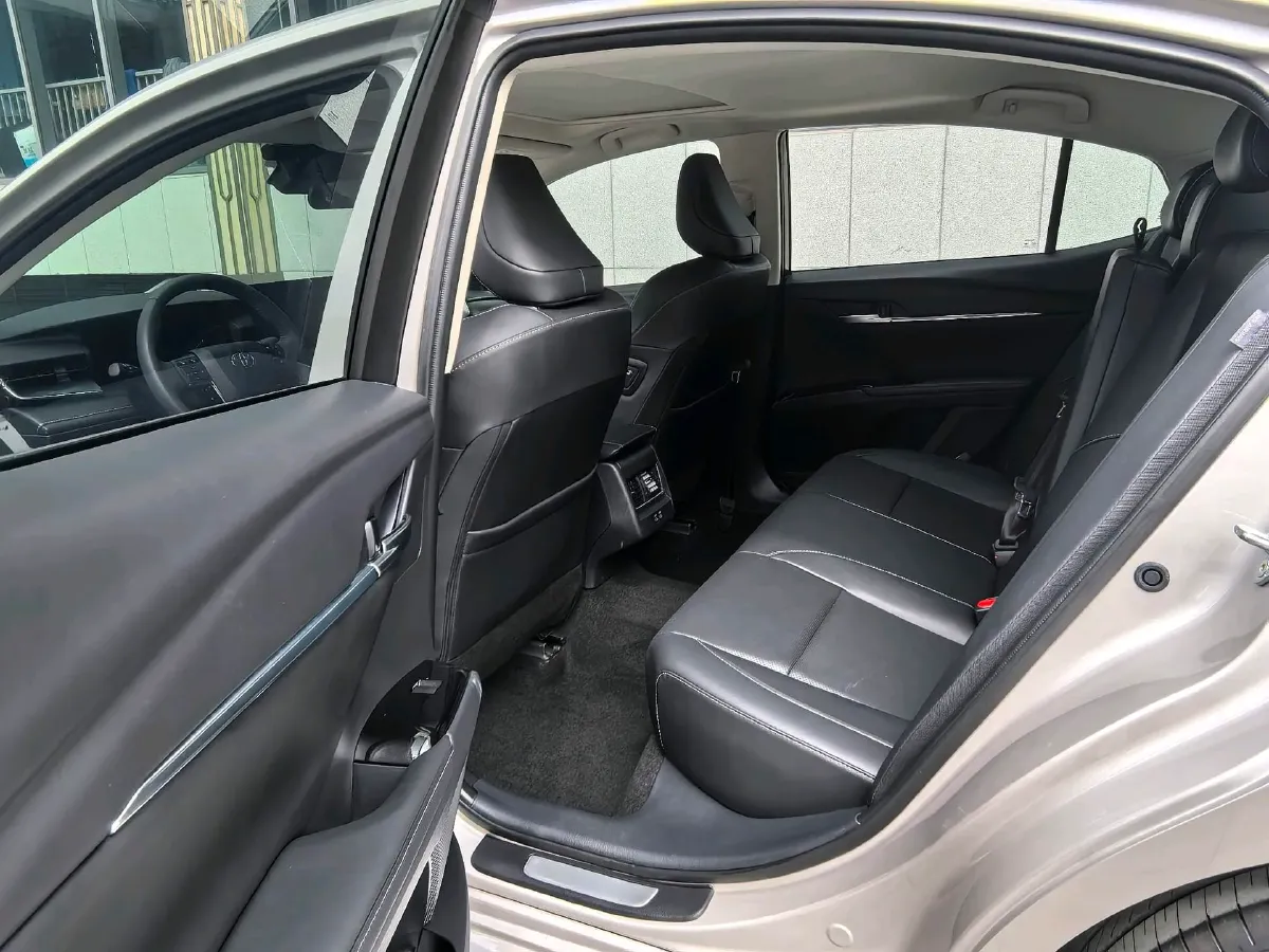 2024 Toyota Camry 2.0L 173HP L4 CVT,autocango,china used car exporter,china ev exporter,chinese used car exporter,chinese used ev exporter