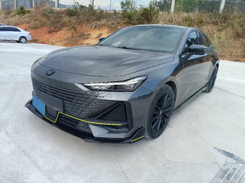 2022 ChangAn UNI-V 1.5T 188HP L4 7DCT,autocango,china used car exporter,china ev exporter,chinese used car exporter,chinese used ev exporter