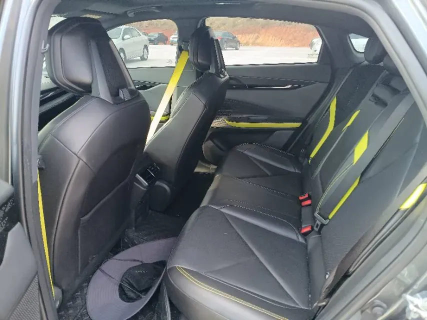 2022 ChangAn UNI-V 1.5T 188HP L4 7DCT,autocango,china used car exporter,china ev exporter,chinese used car exporter,chinese used ev exporter